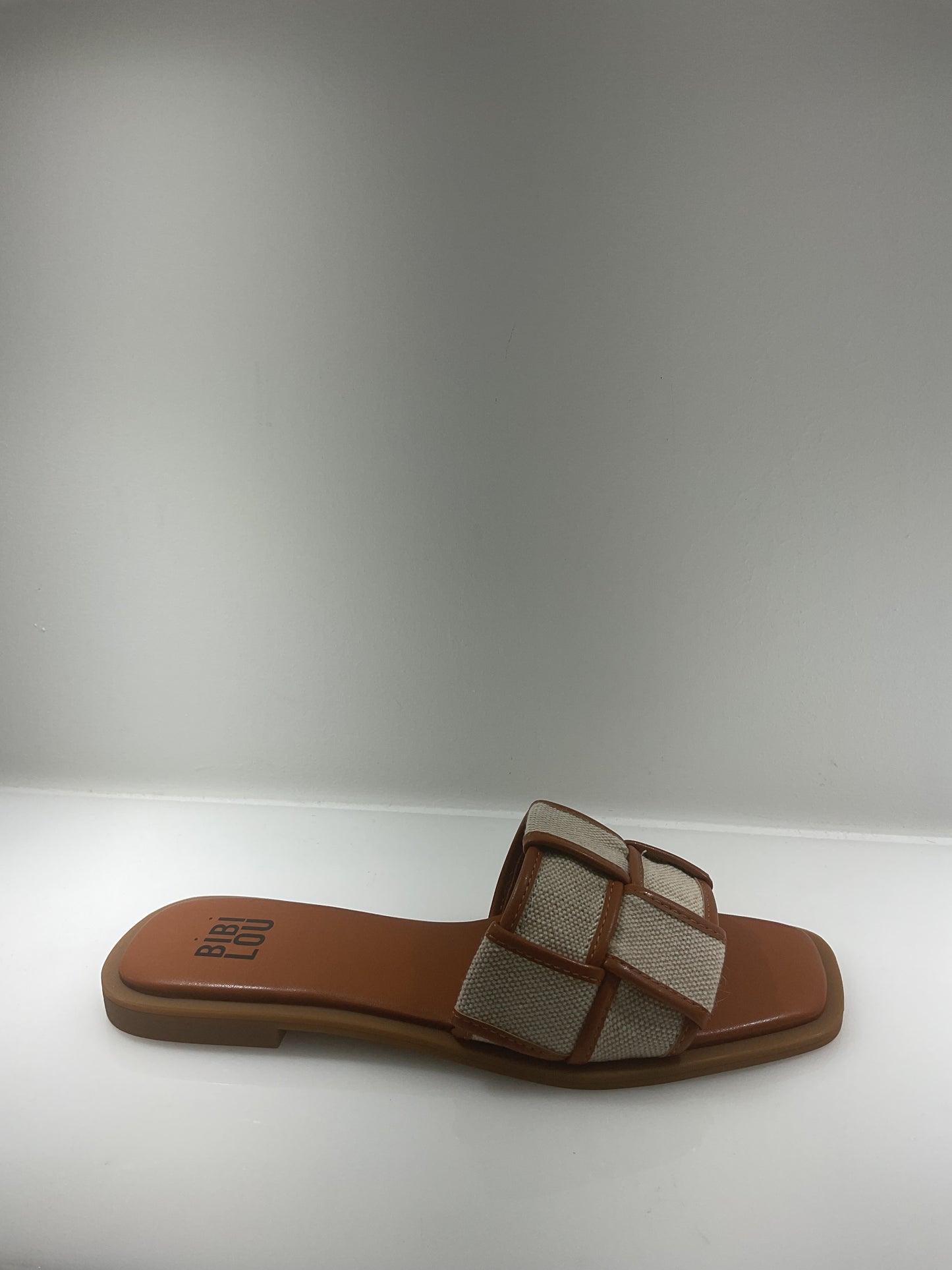 Bibi Lou Sandal Cuero Beige / Black and white